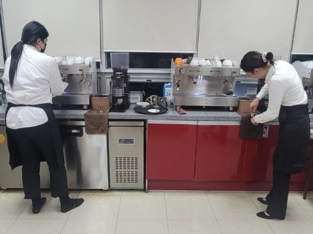 커피 바리스타가 되기 위한 교육의 마지막 과정인 국제커피교류협회 자격검정시험을 소개하는 [국제커피교류협회 시험공간보기] 시간이 돌아왔습니다 ♬ (2024-08-14)