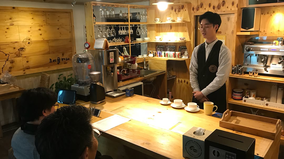 협회 본부에서도 꾸준히 교육과 시험이 이루어지고 있습니다.