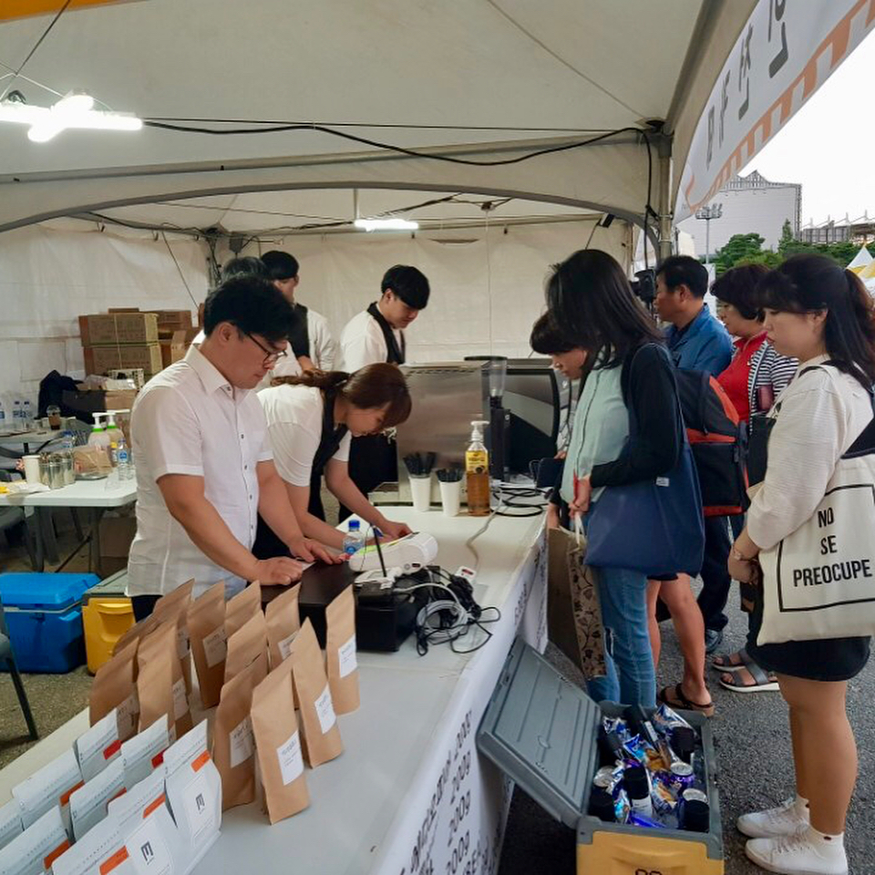 쾌청한 가을날 2018인천 음식문화박람회가 성황리에 마무리 되었습니다.