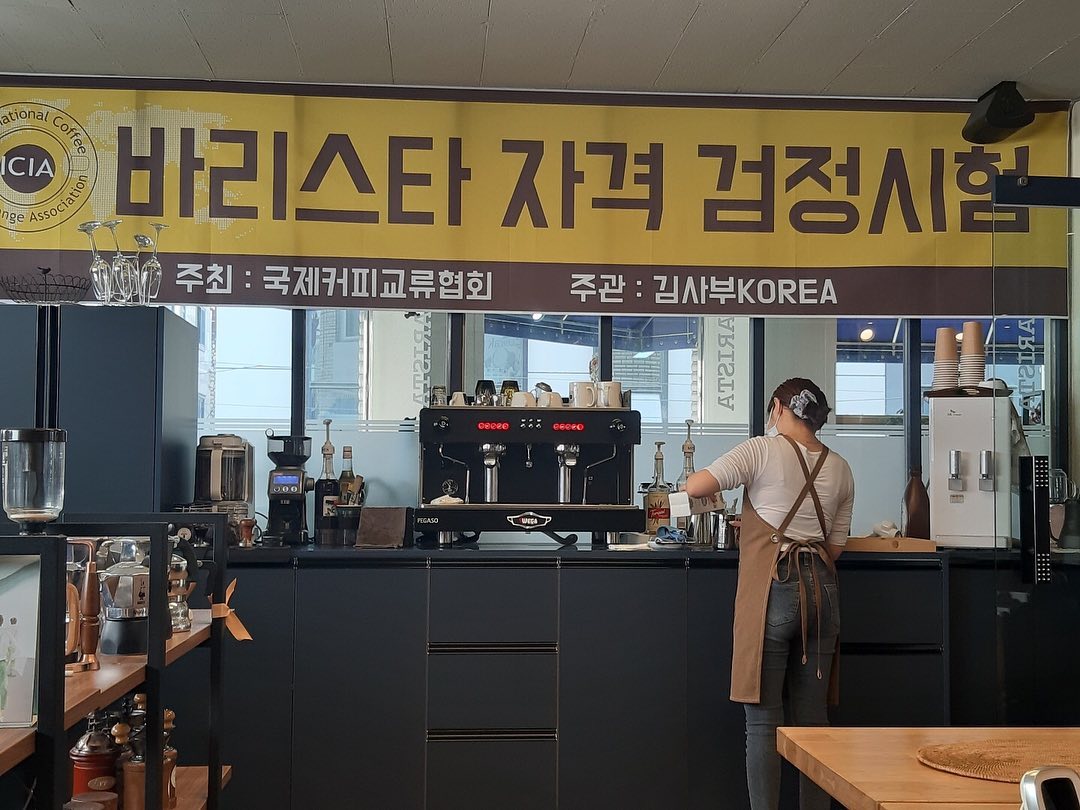 오랜만에 소식 전합니다^^