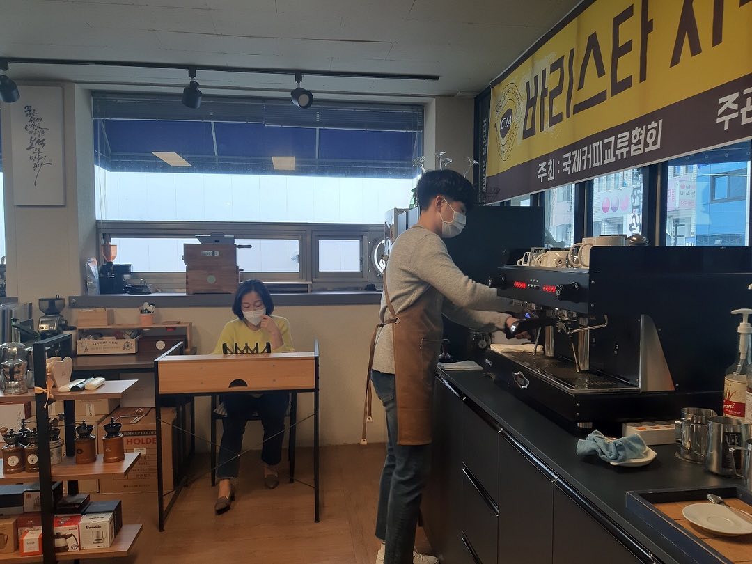 오랜만에 소식 전합니다^^