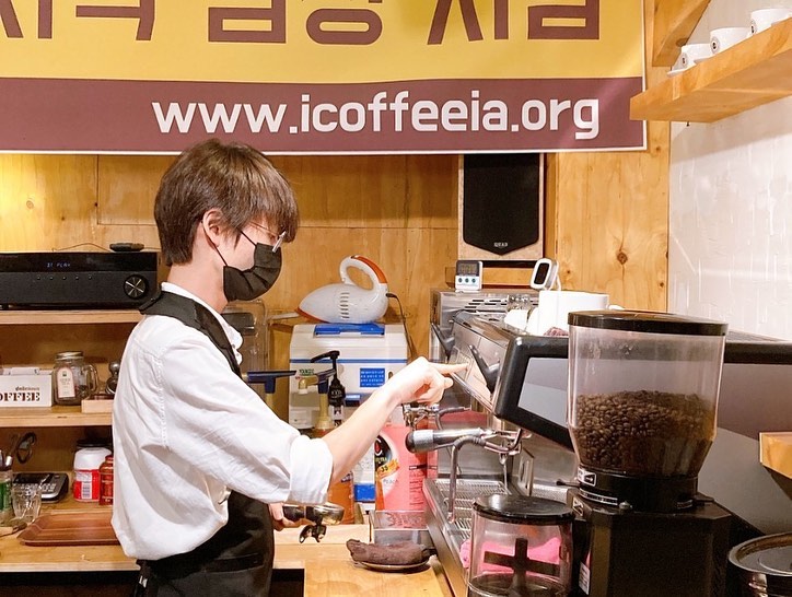인천시 꿈드림 바리스타 교육을 무사히 잘 마치고 검정평가도 보았습니다.