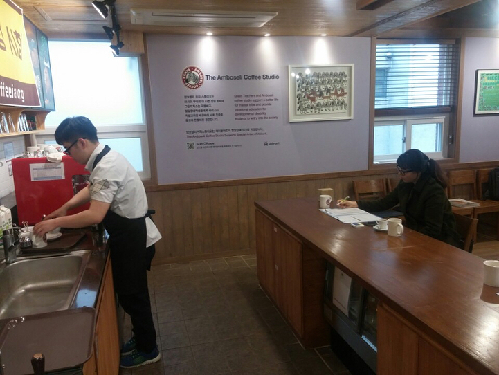 그린티쳐스에서 바리스타 시험이 있었습니다^^