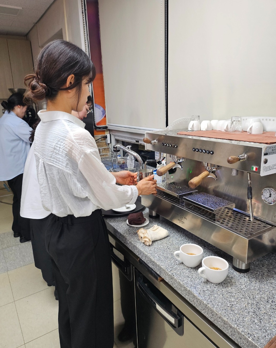 커피 바리스타가 되기 위한 교육의 마지막 과정인 국제커피교류협회 자격검정시험을 소개하는 [국제커피교류협회 시험공간보기] 시간이 돌아왔습니다 ♬ (2025-06-27)