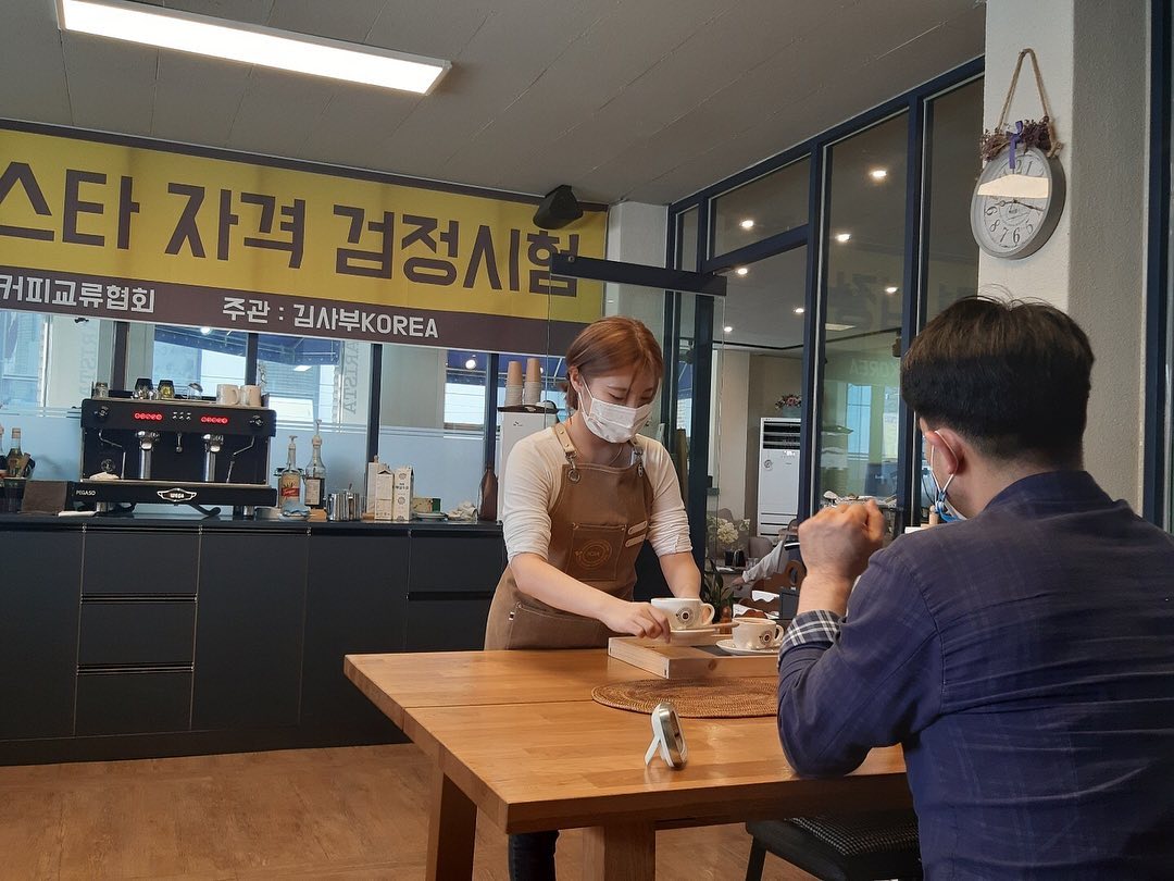 오랜만에 소식 전합니다^^